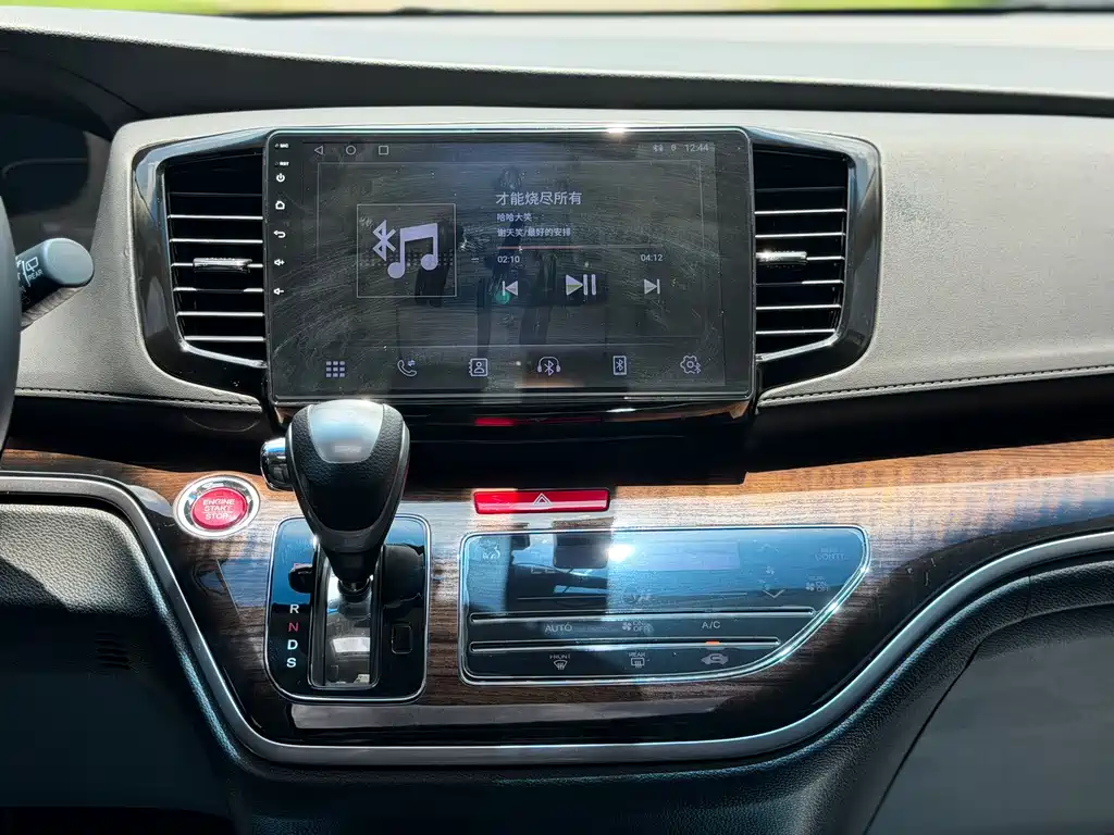 Honda Odyssey 2016 — фото 20