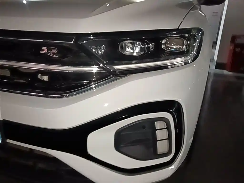 Volkswagen T-Roc 2023 — фото 24
