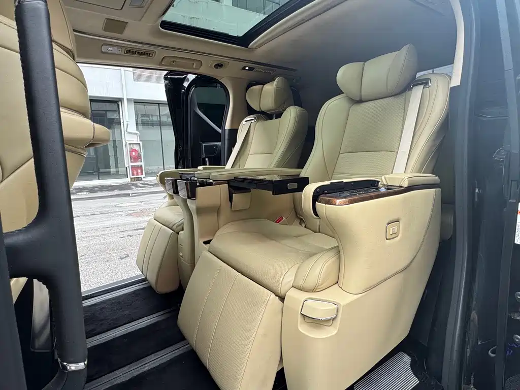 Toyota Alphard 2015 — фото 10