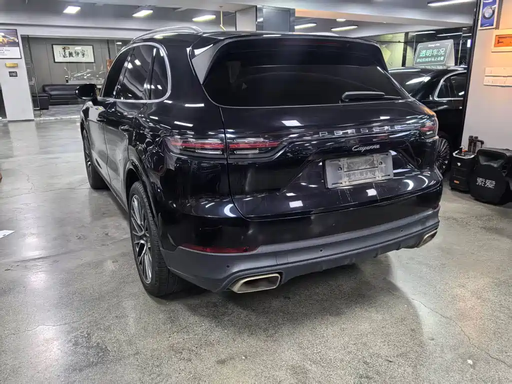 Porsche Cayenne 2018 — фото 8