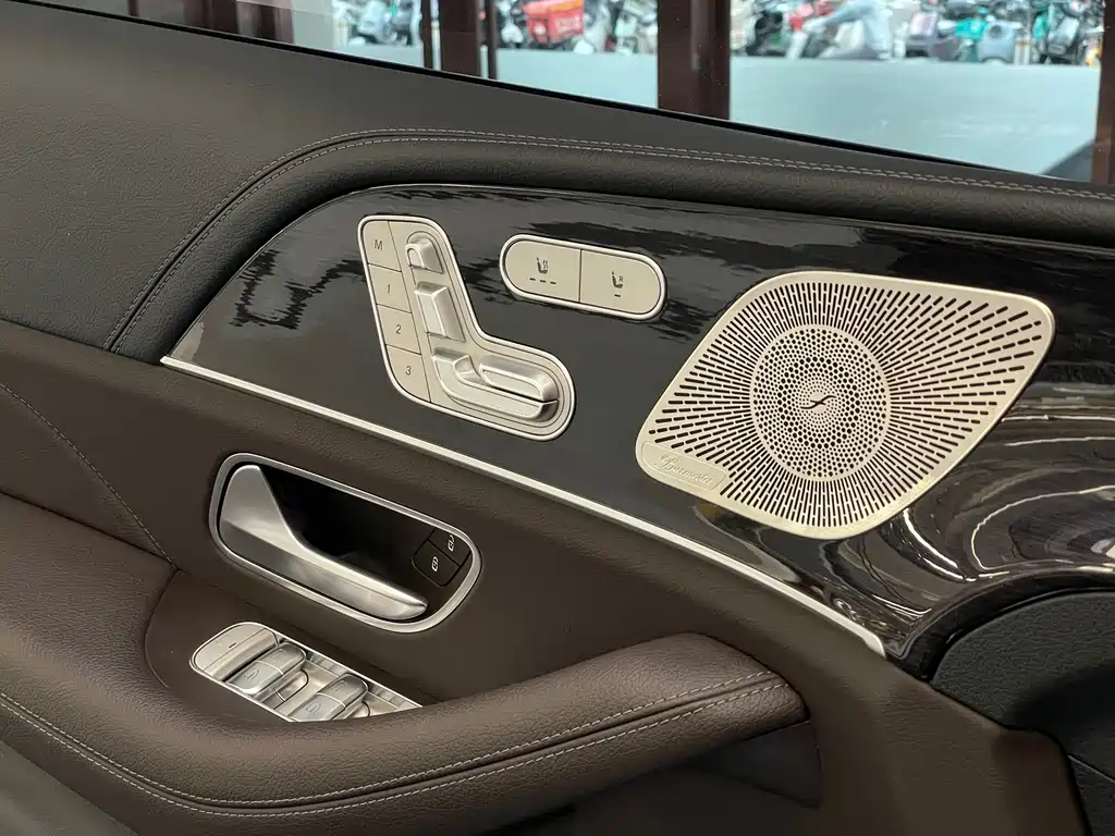 Mercedes-Benz GLS 2023 — фото 23
