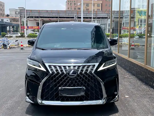 Lexus LM 2023