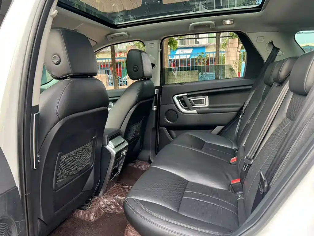 Land Rover Discovery Sport 2018 — фото 13
