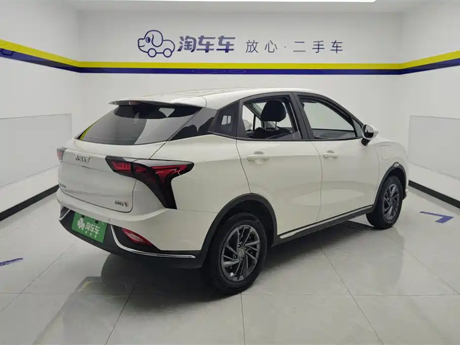Neta V 2022
