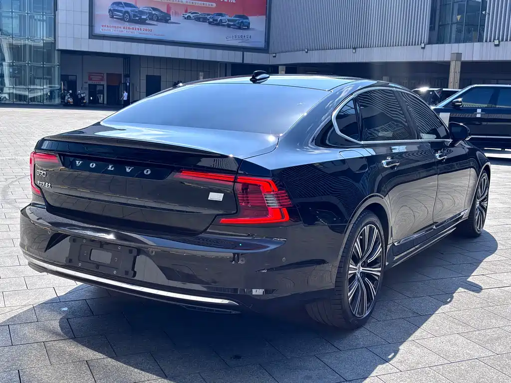 Volvo S90 PHEV 2023 — фото 5