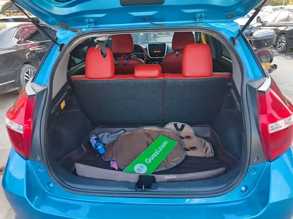 Toyota Yaris L 2018 — фото 19