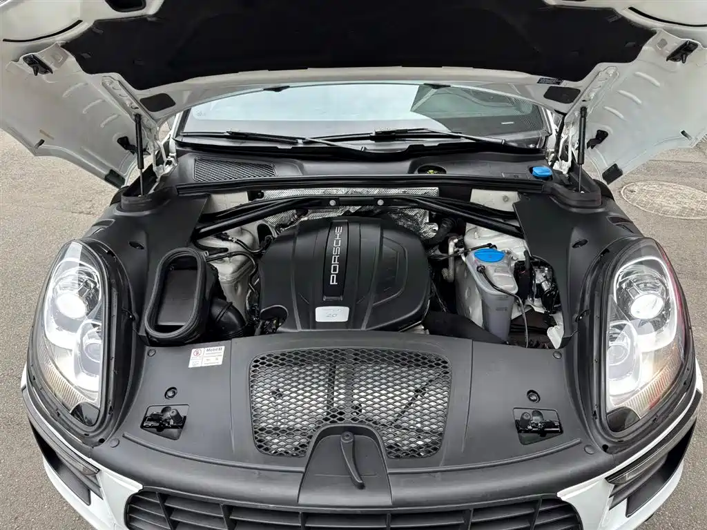 Porsche Macan 2015 — фото 15