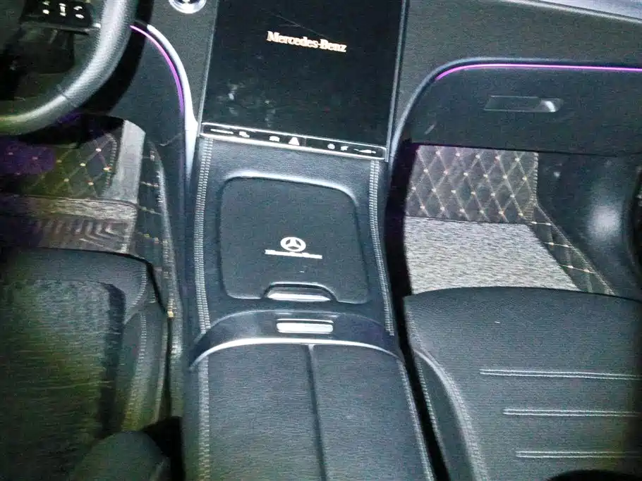 Mercedes-Benz C-Class 2024 — фото 16
