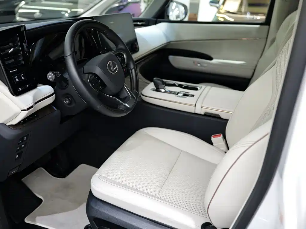 Lexus LM 2025 — фото 10