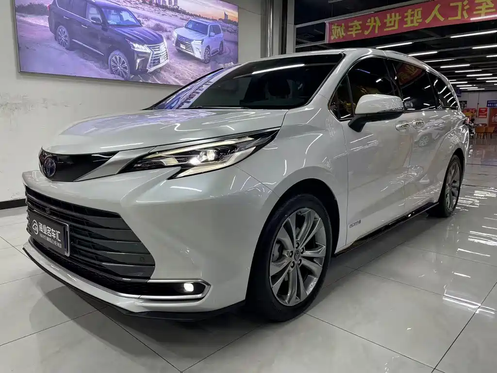 Toyota Sienna 2023