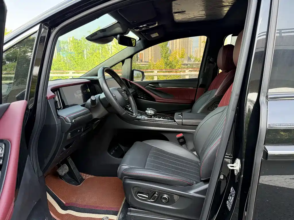 GAC Motor Trumpchi M8 2023 — фото 4