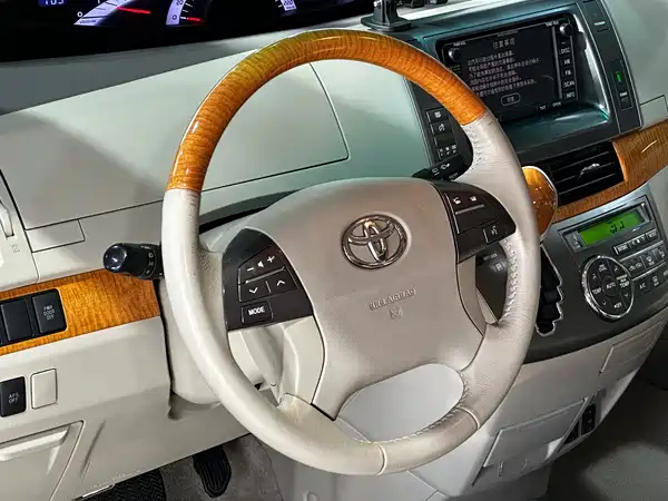 Toyota Previa 2012