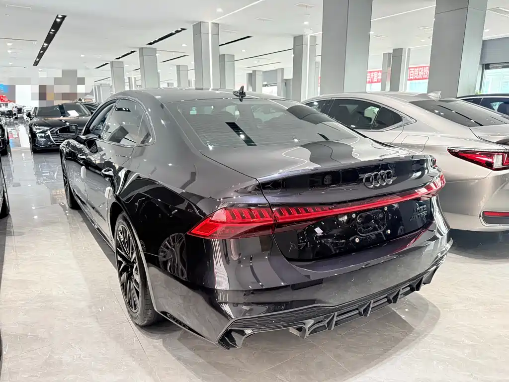 Audi A7L 2023 — фото 10