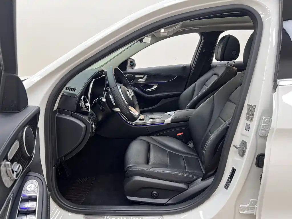 Mercedes-Benz C-Class 2022 — фото 9