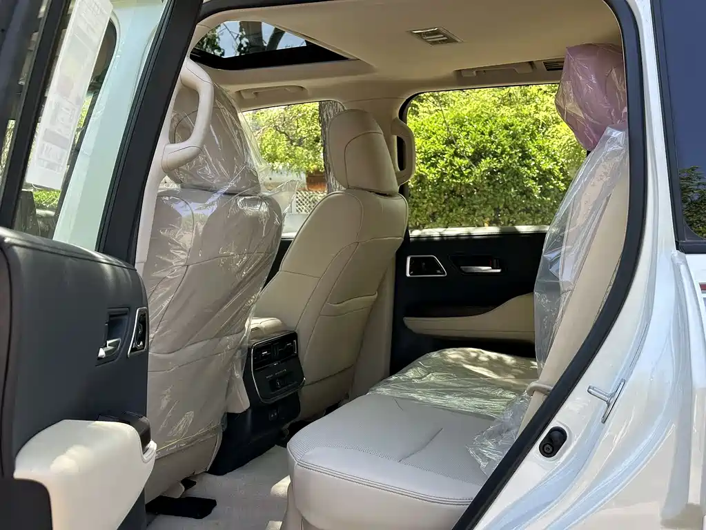 Toyota Land Cruiser 2023 — фото 11