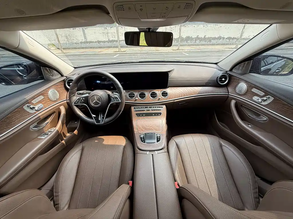 Mercedes-Benz E-Class 2023