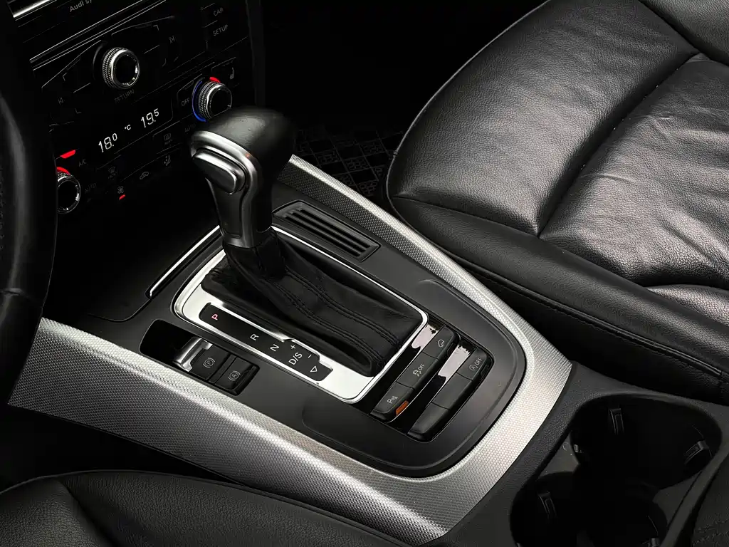 Audi Q5 2015 — фото 13