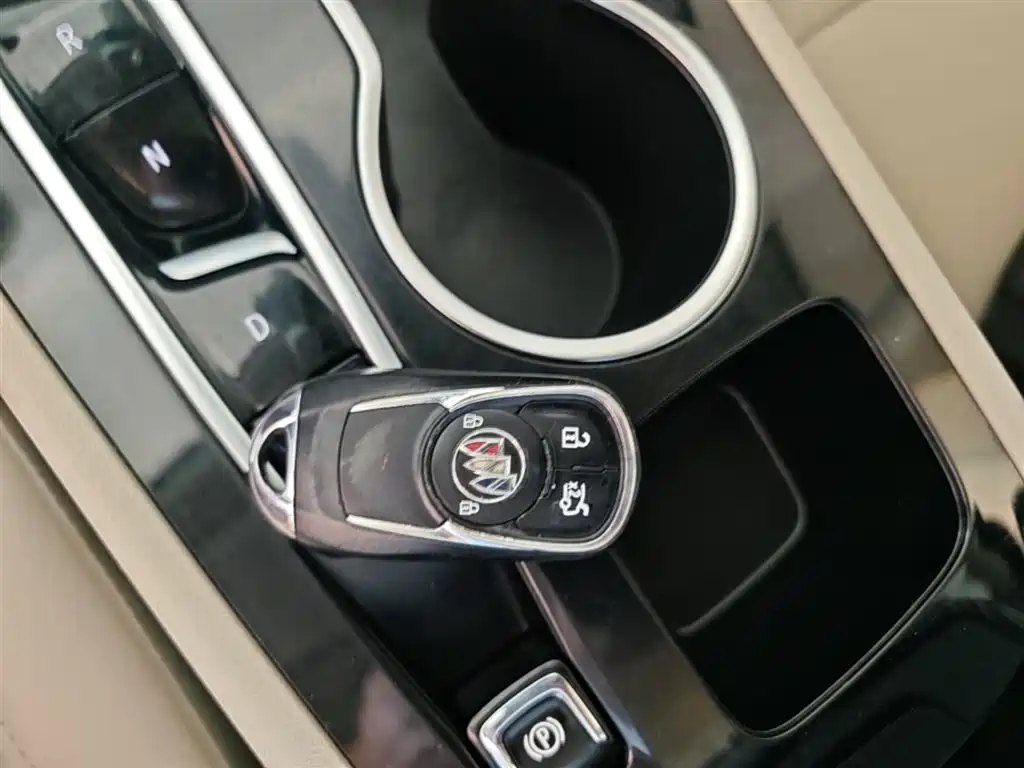 Buick Regal 2021 — фото 9