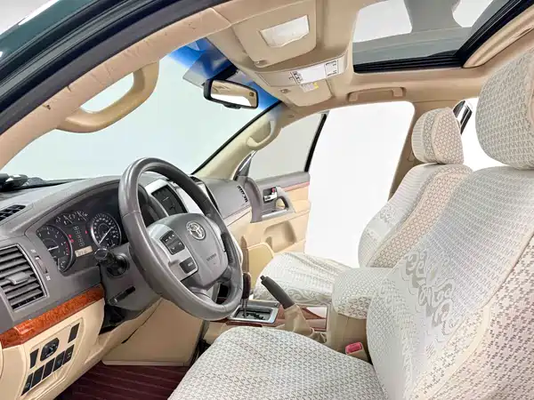 Toyota Land Cruiser 2012