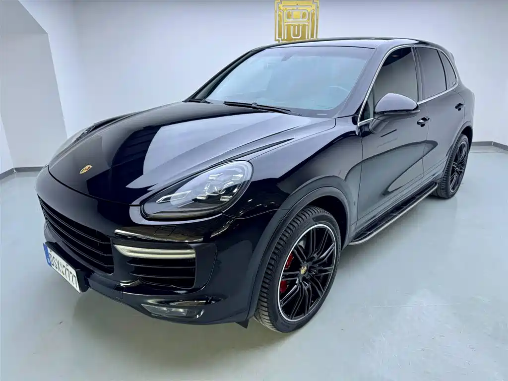Porsche Cayenne 2017 — фото 1
