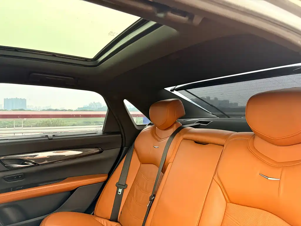 Cadillac CT6 2018 — фото 14