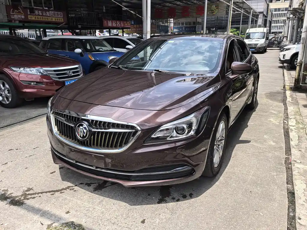 Buick LaCrosse 2017 — фото 1