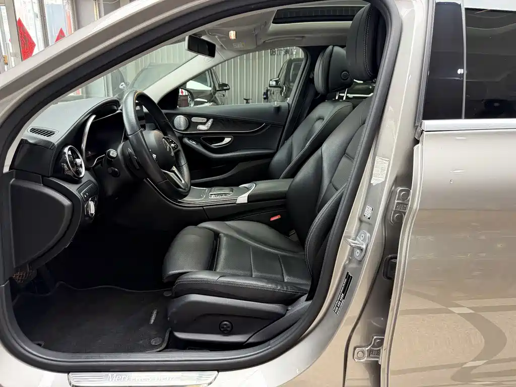 Mercedes-Benz C-Class 2019 — фото 14