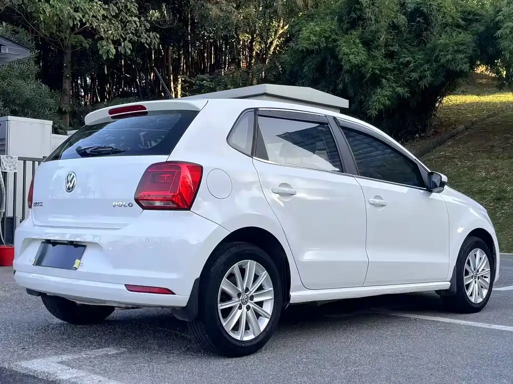 Volkswagen Polo 2015 — фото 7