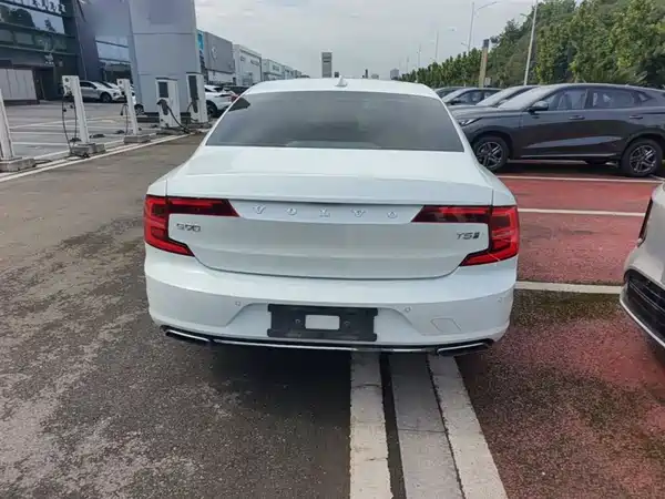 Volvo S90 2020