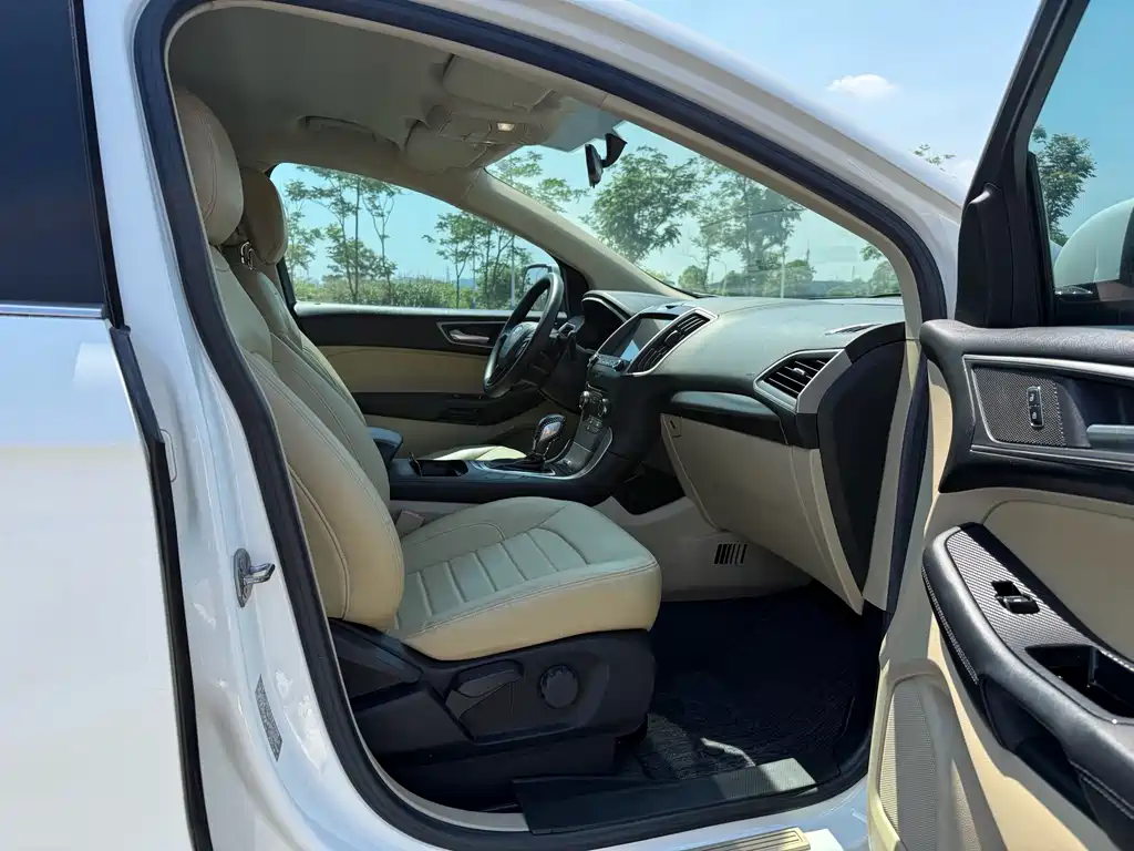 Ford Edge 2015 — фото 12