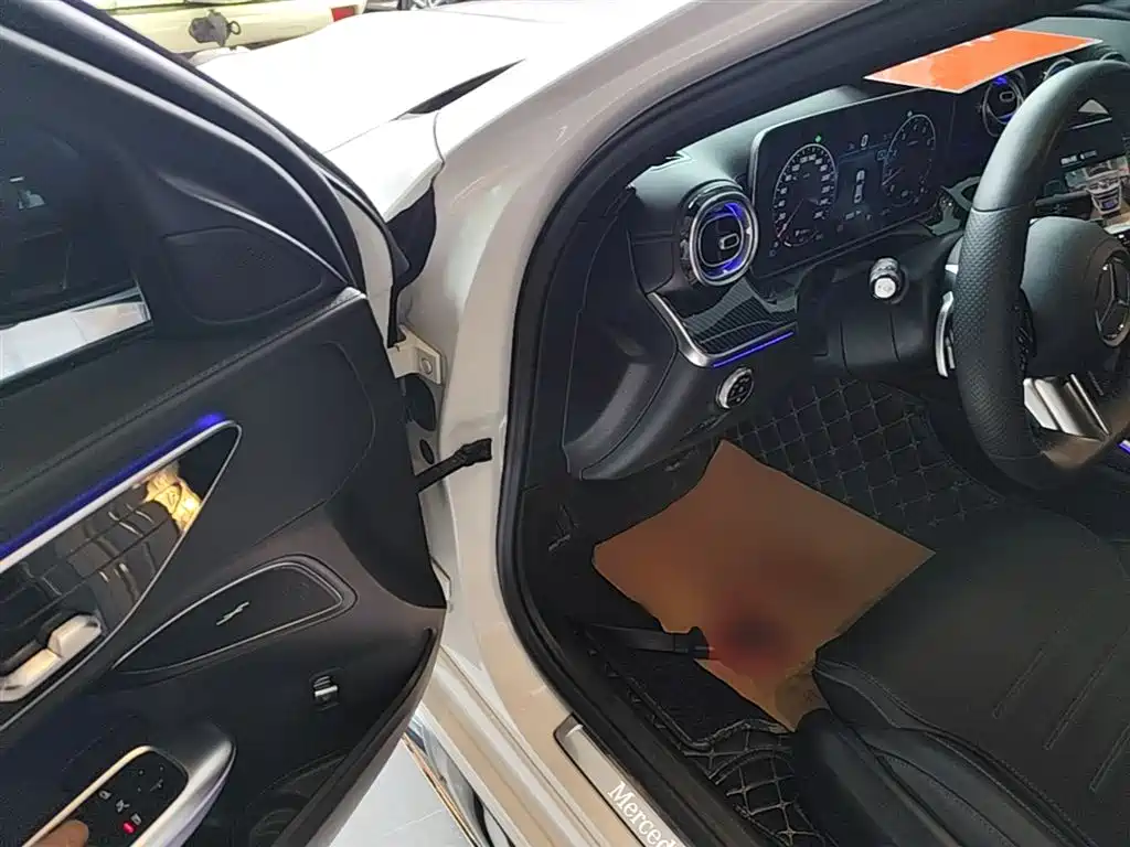 Mercedes-Benz C-Class 2022 — фото 15