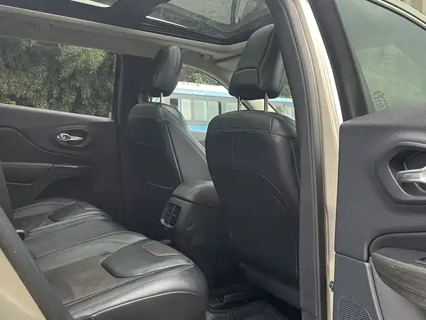 Jeep Cherokee 2015