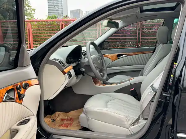 Mercedes-Benz E-Class 2007
