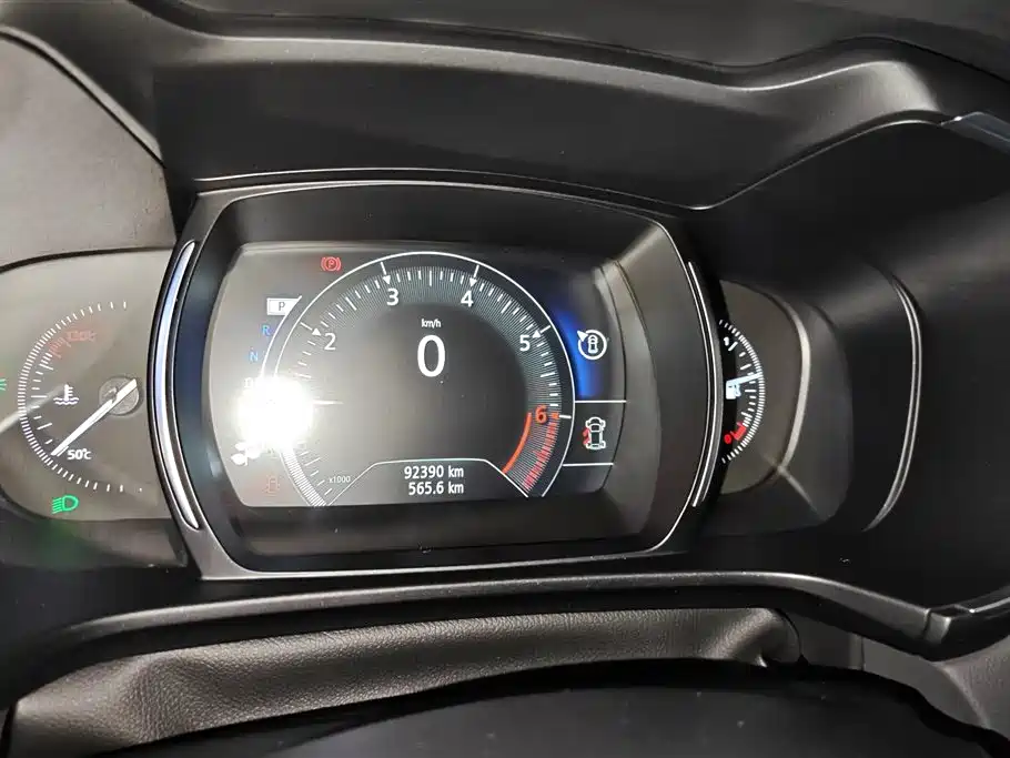 Renault Koleos 2017 — фото 14