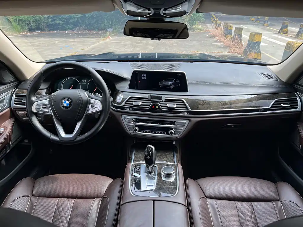 BMW 7 Series 2016 — фото 5