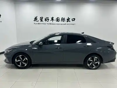 Hyundai Elantra 2022