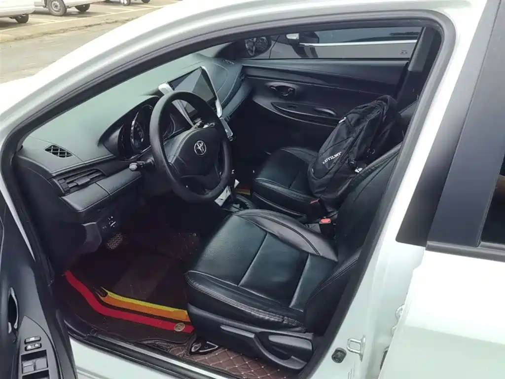 Toyota Yaris L 2019 — фото 15