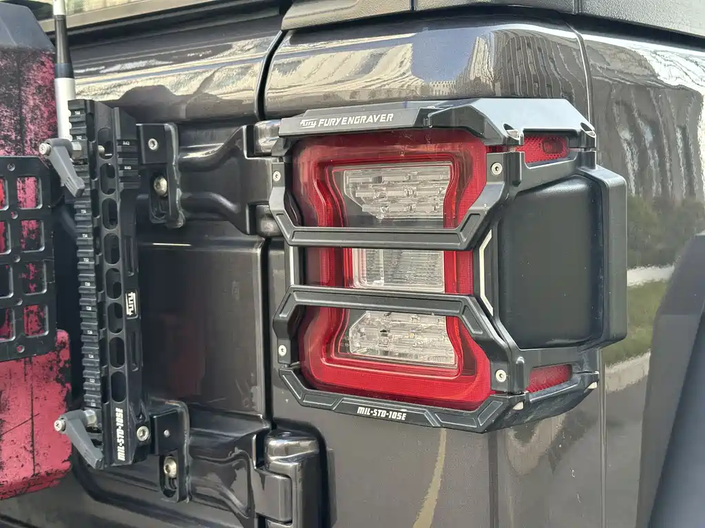 Jeep Wrangler 2022 — фото 19