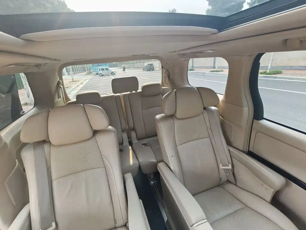 Toyota Alphard 2012 — фото 12
