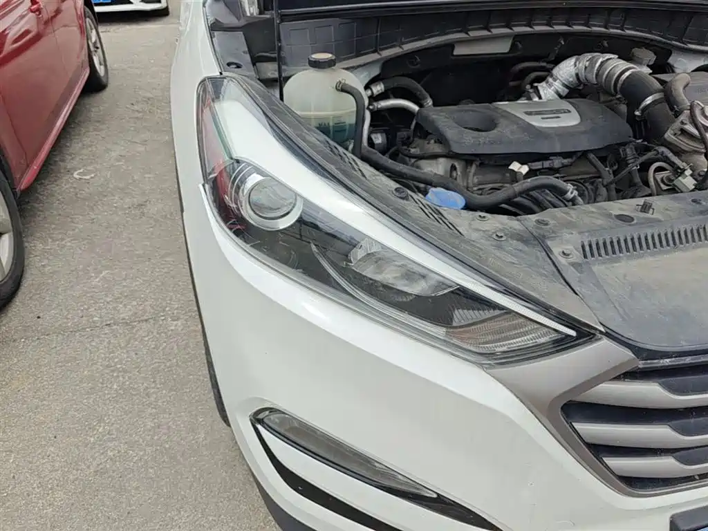 Hyundai Tucson 2017 — фото 13