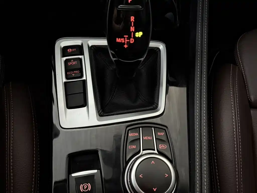 BMW 1 Series 2023 — фото 14