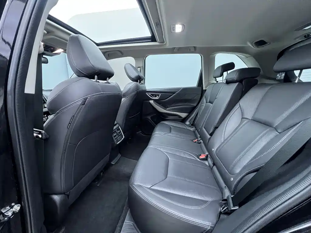Subaru Forester 2022 — фото 14