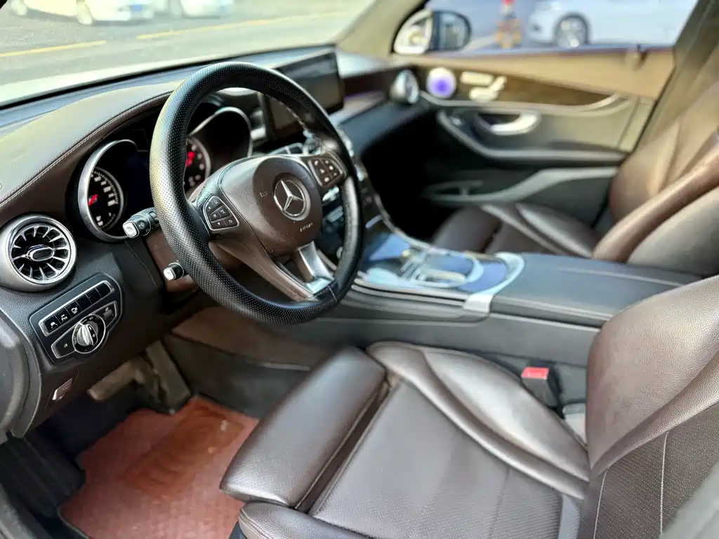 Mercedes-Benz GLC 2016 — фото 11