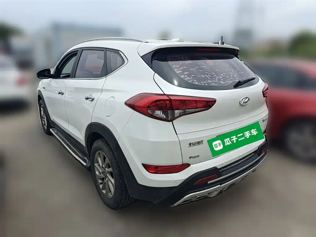 Hyundai Tucson 2017 — фото 9