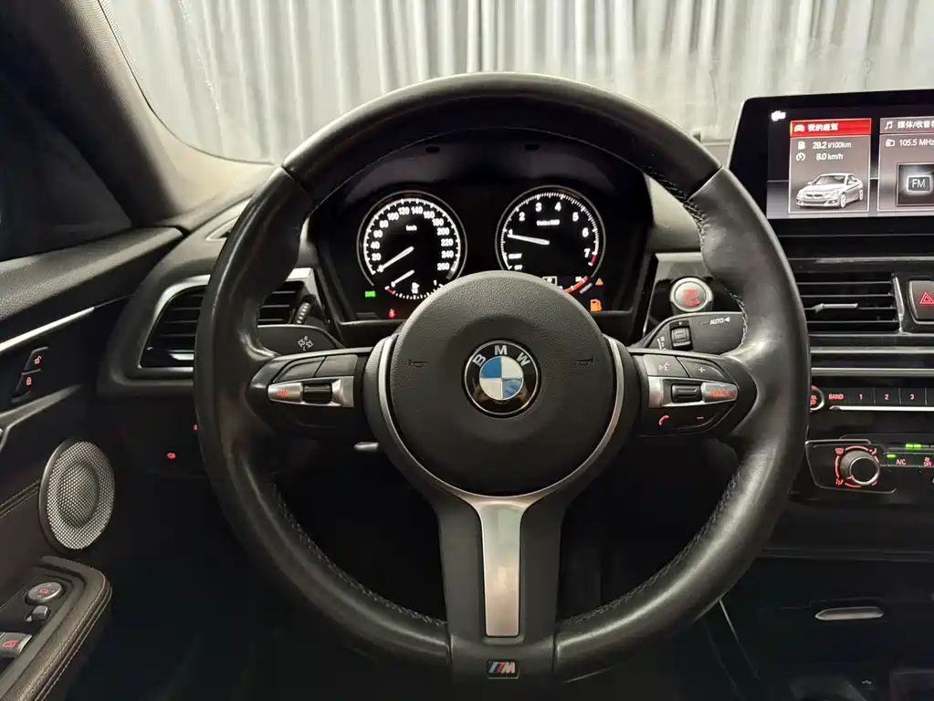 BMW 1 Series 2023 — фото 15