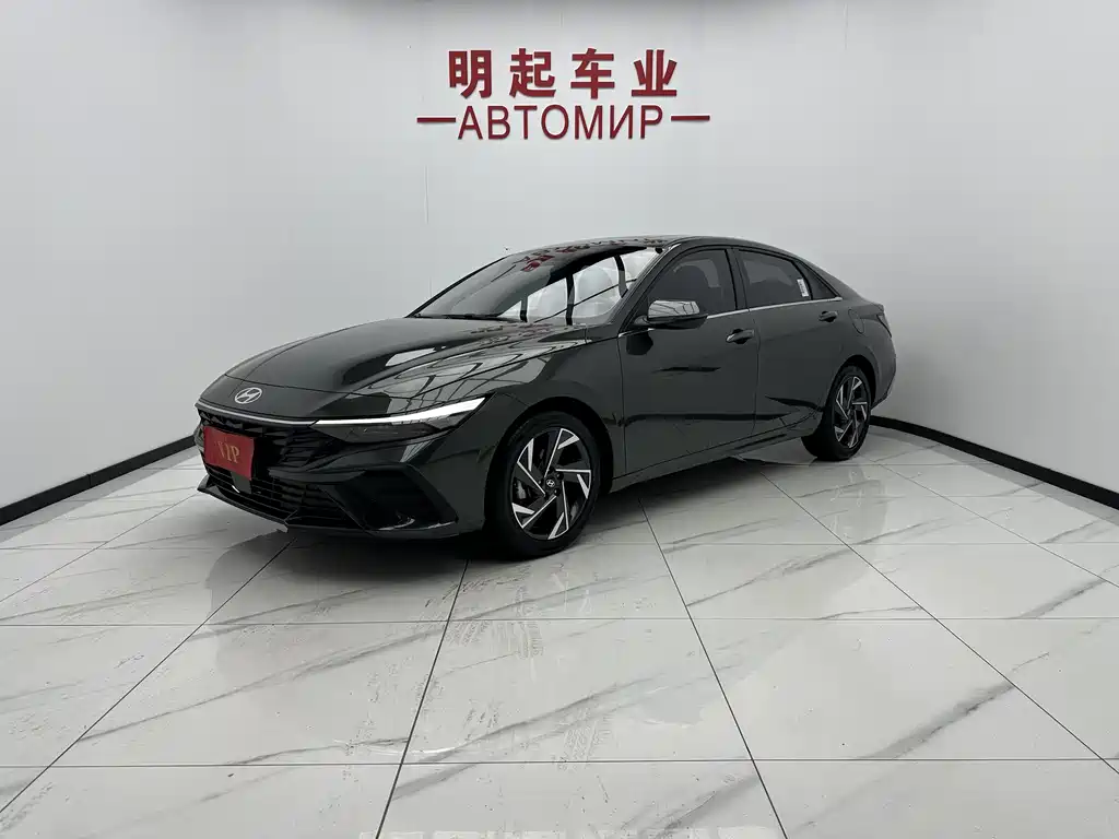 Hyundai Elantra 2023