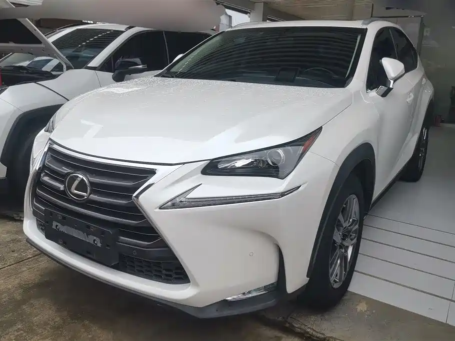 Lexus NX 2015
