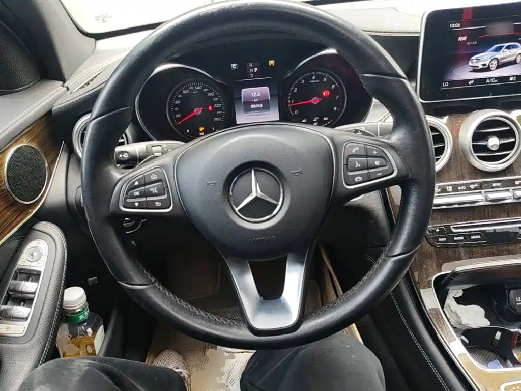 Mercedes-Benz GLC 2019 — фото 11