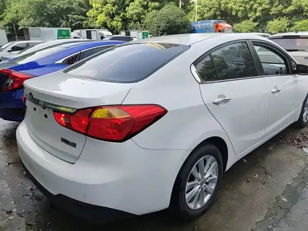 Kia K3 2015