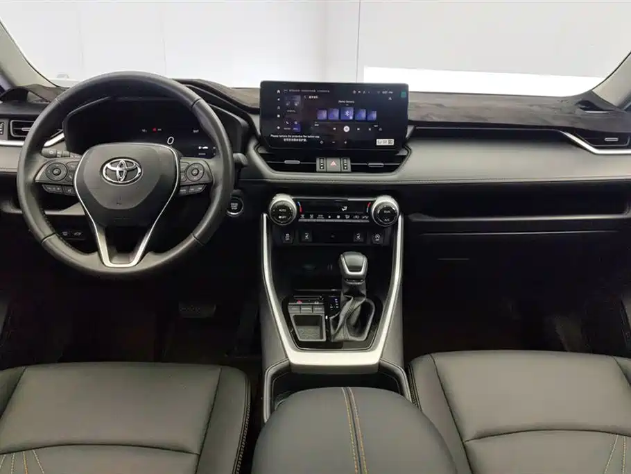 Toyota RAV4 2025 — фото 12